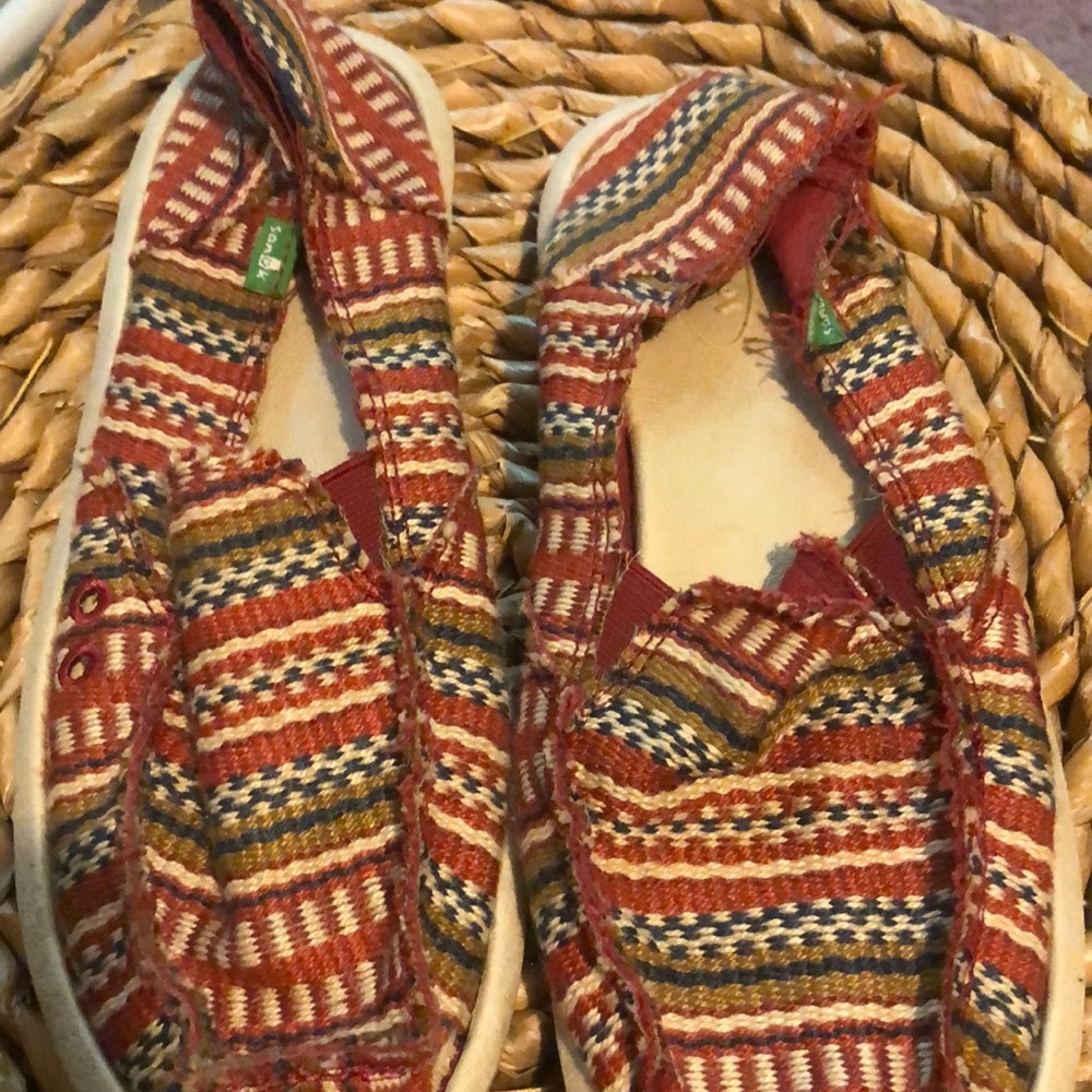 Sanuk canvas shoes